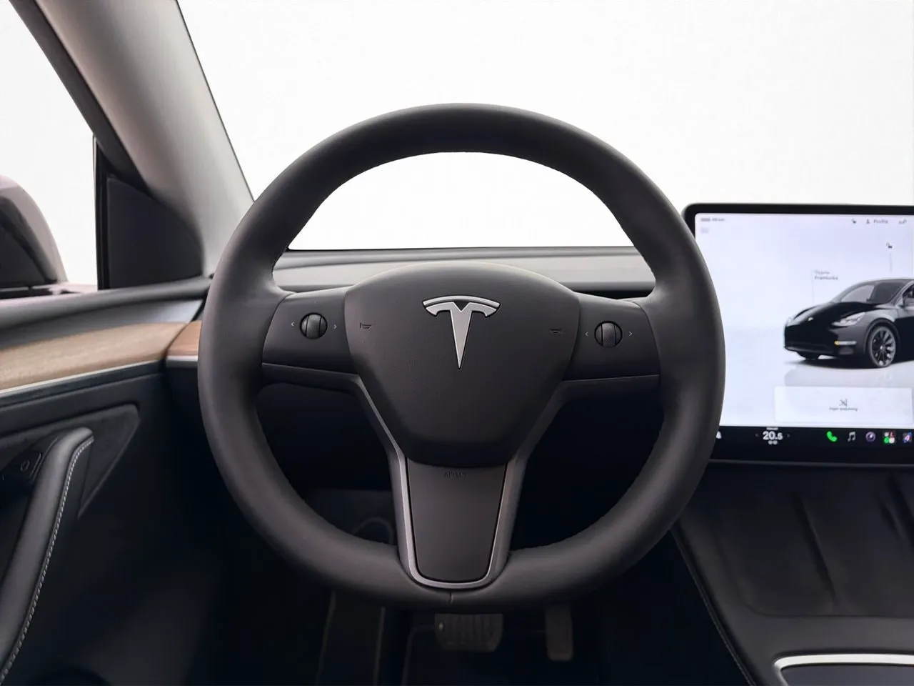 Tesla Model Y bild 15