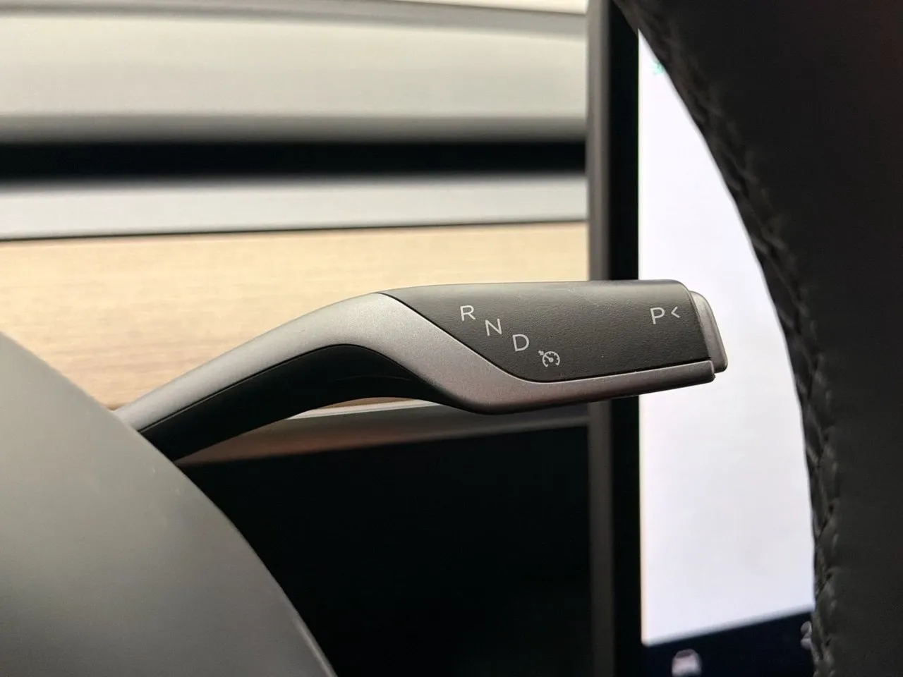 Tesla Model Y bild 18