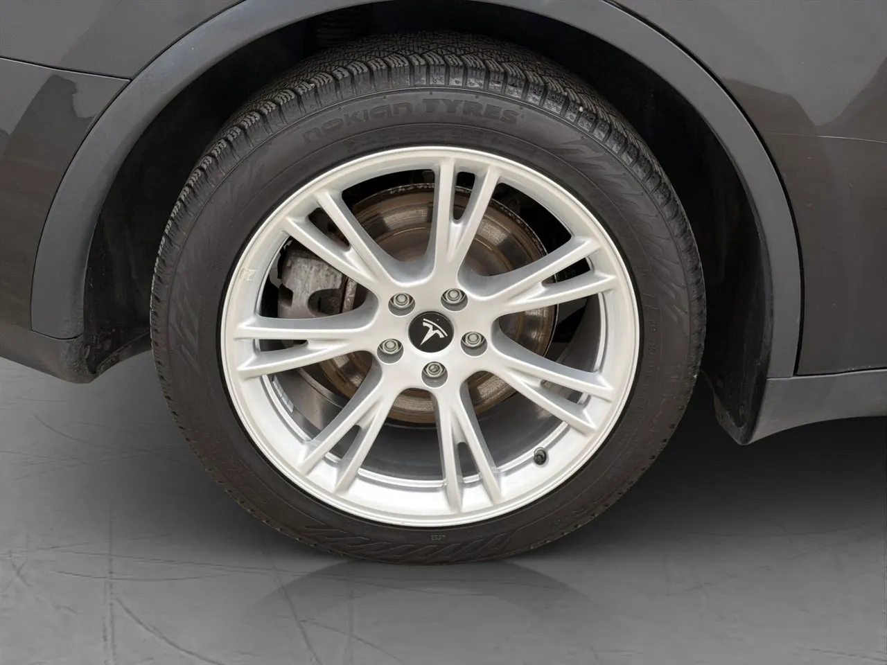 Tesla Model Y bild 35