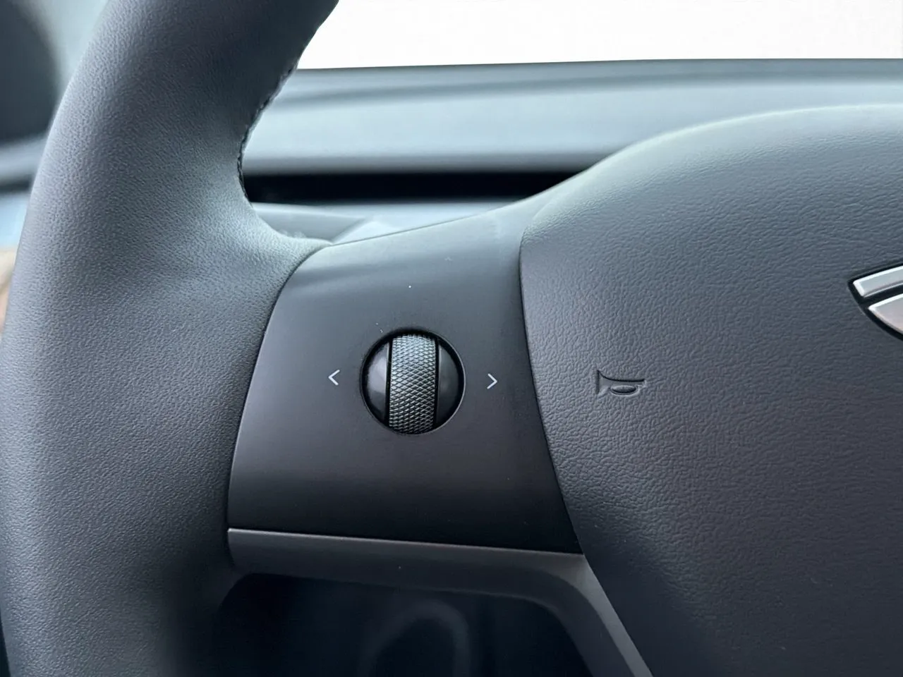 Tesla Model Y bild 16