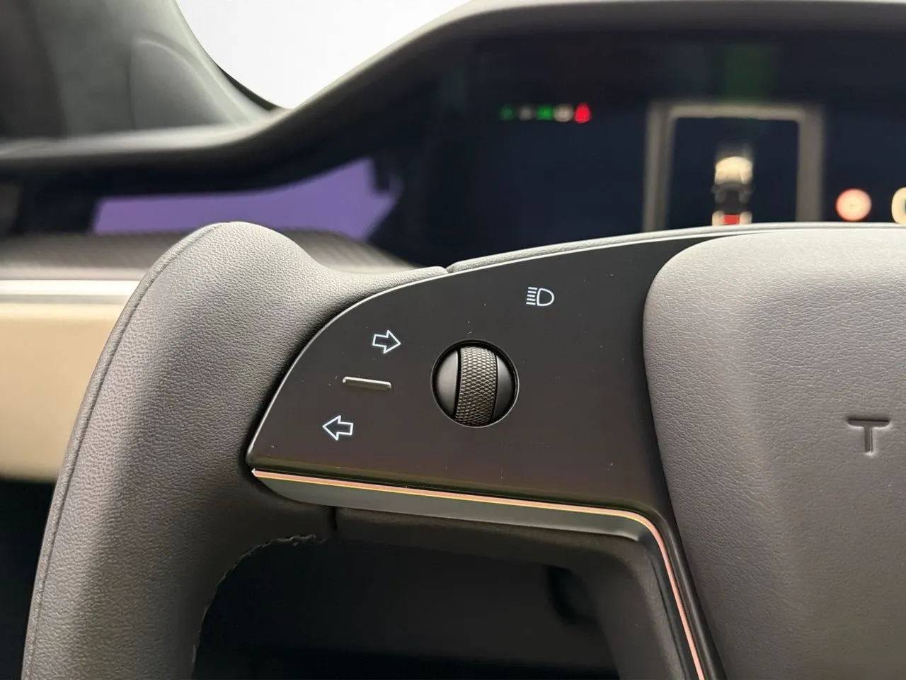 Tesla Model S bild 17