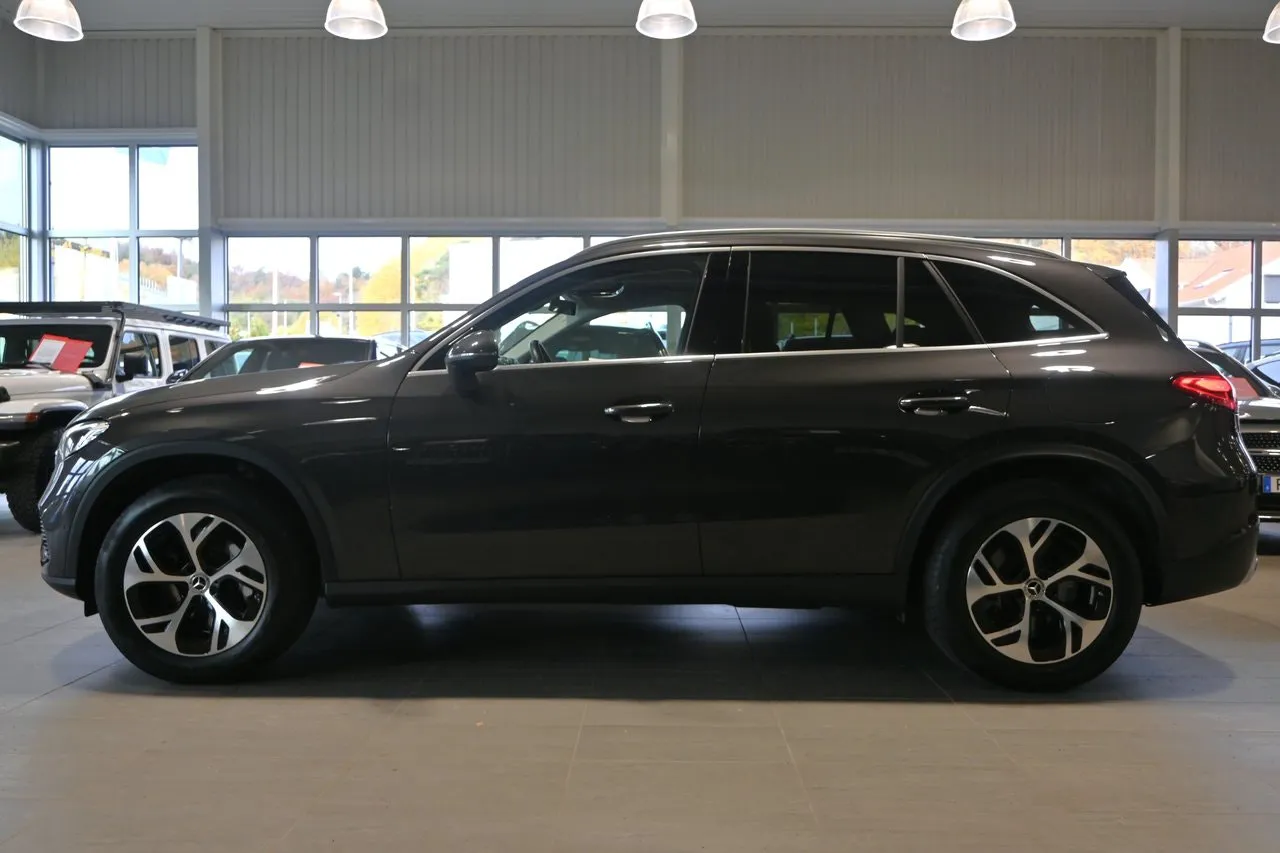 Mercedes GLC300 bild 2