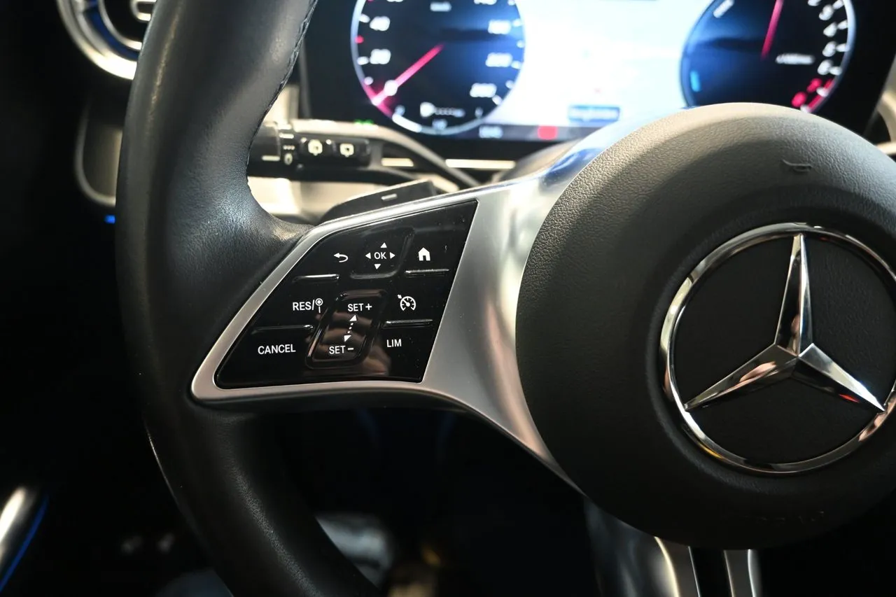 Mercedes GLC300 bild 22