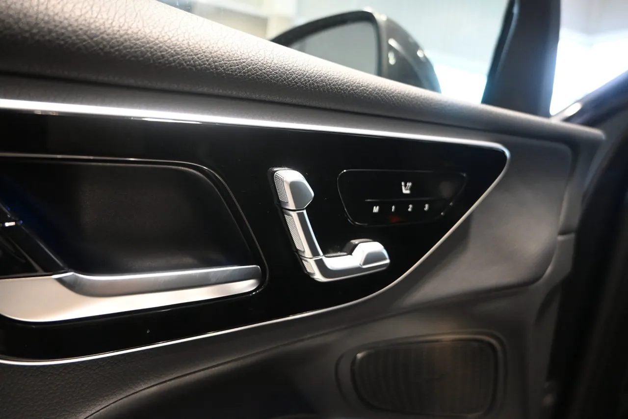 Mercedes GLC300 bild 19