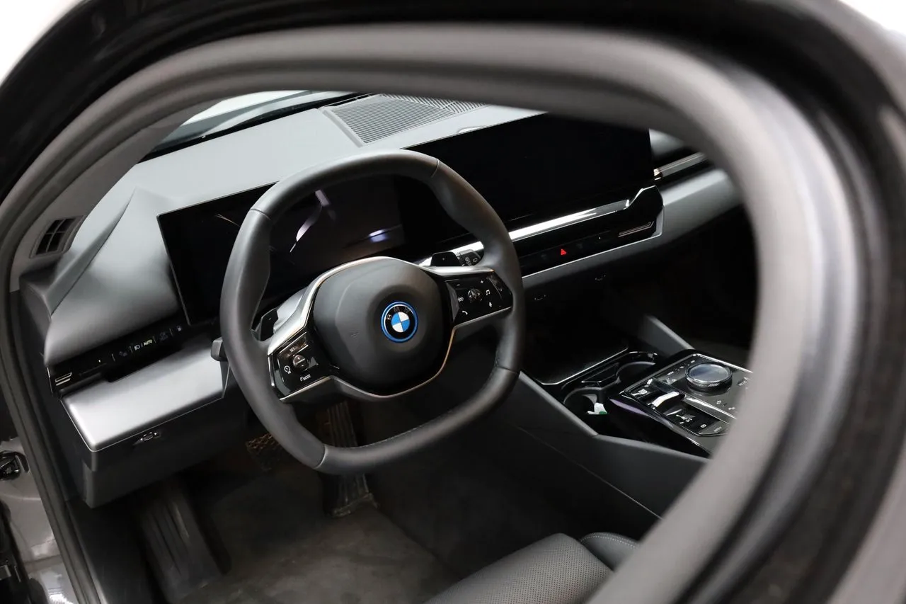 BMW 530 bild 6