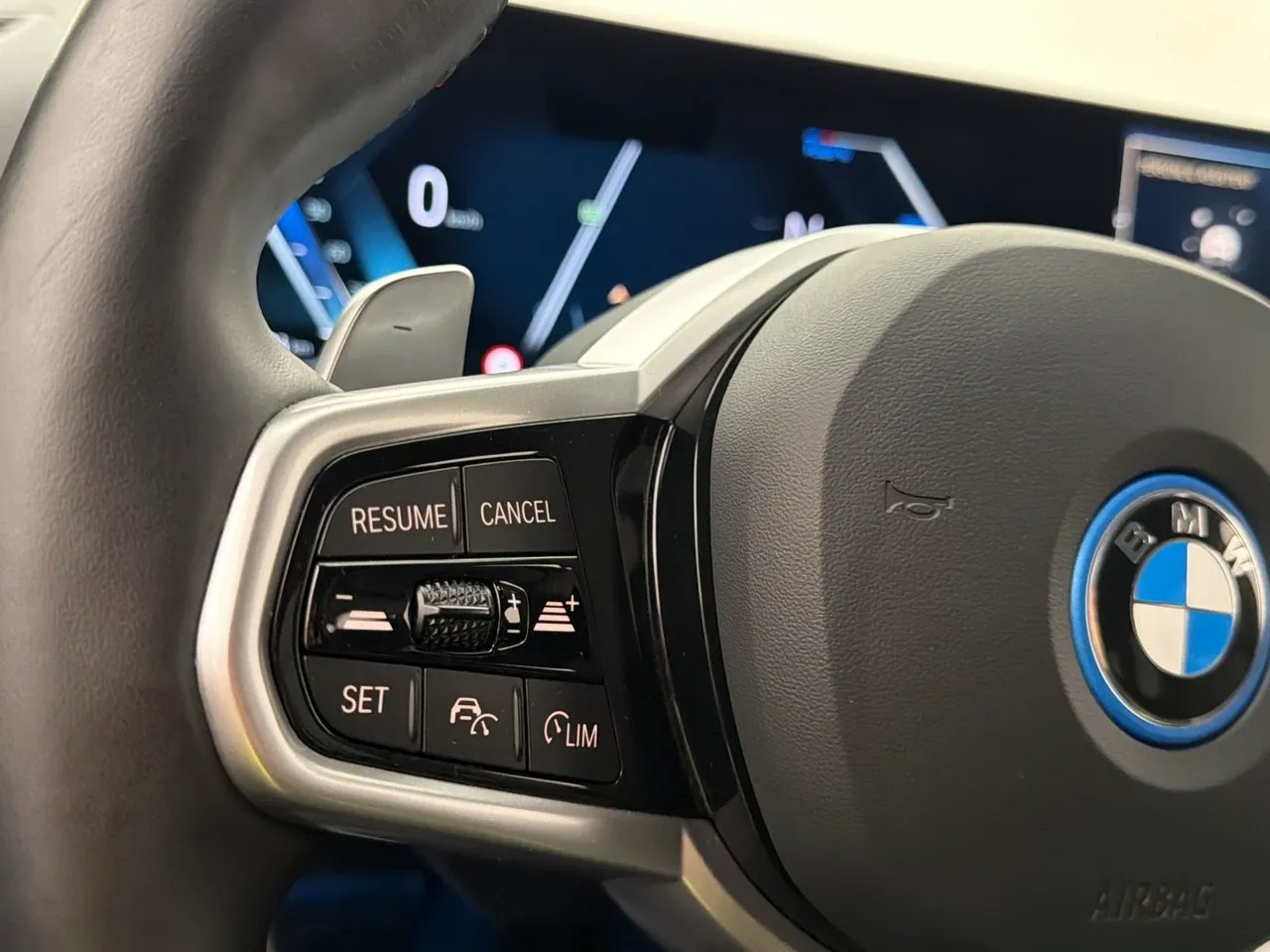 BMW 330 bild 18