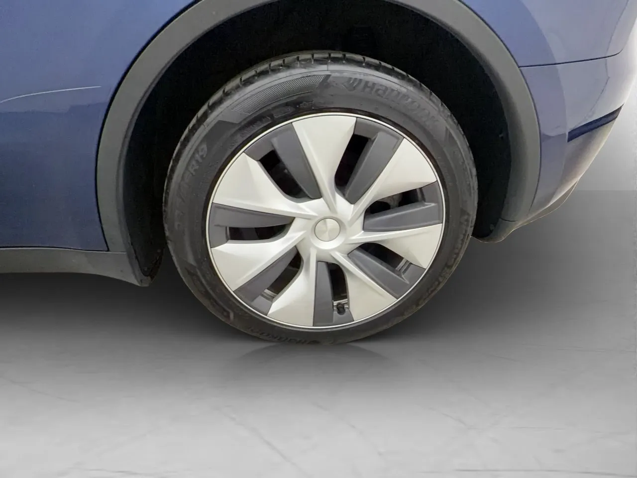 Tesla Model Y bild 33