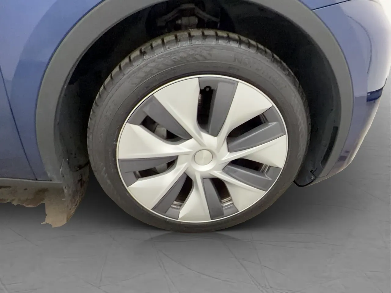 Tesla Model Y bild 35
