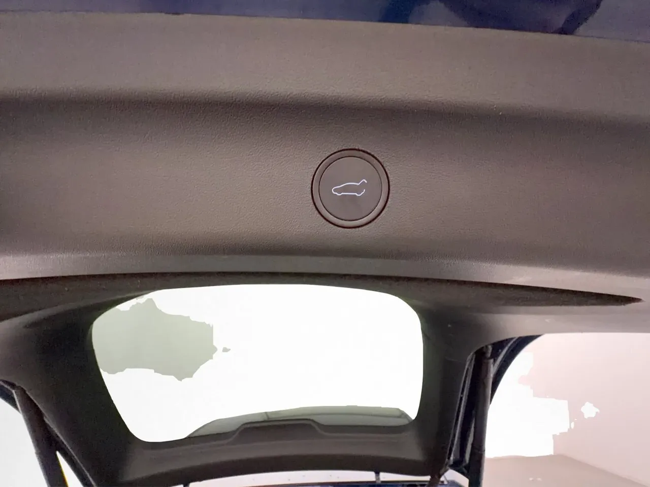 Tesla Model Y bild 29