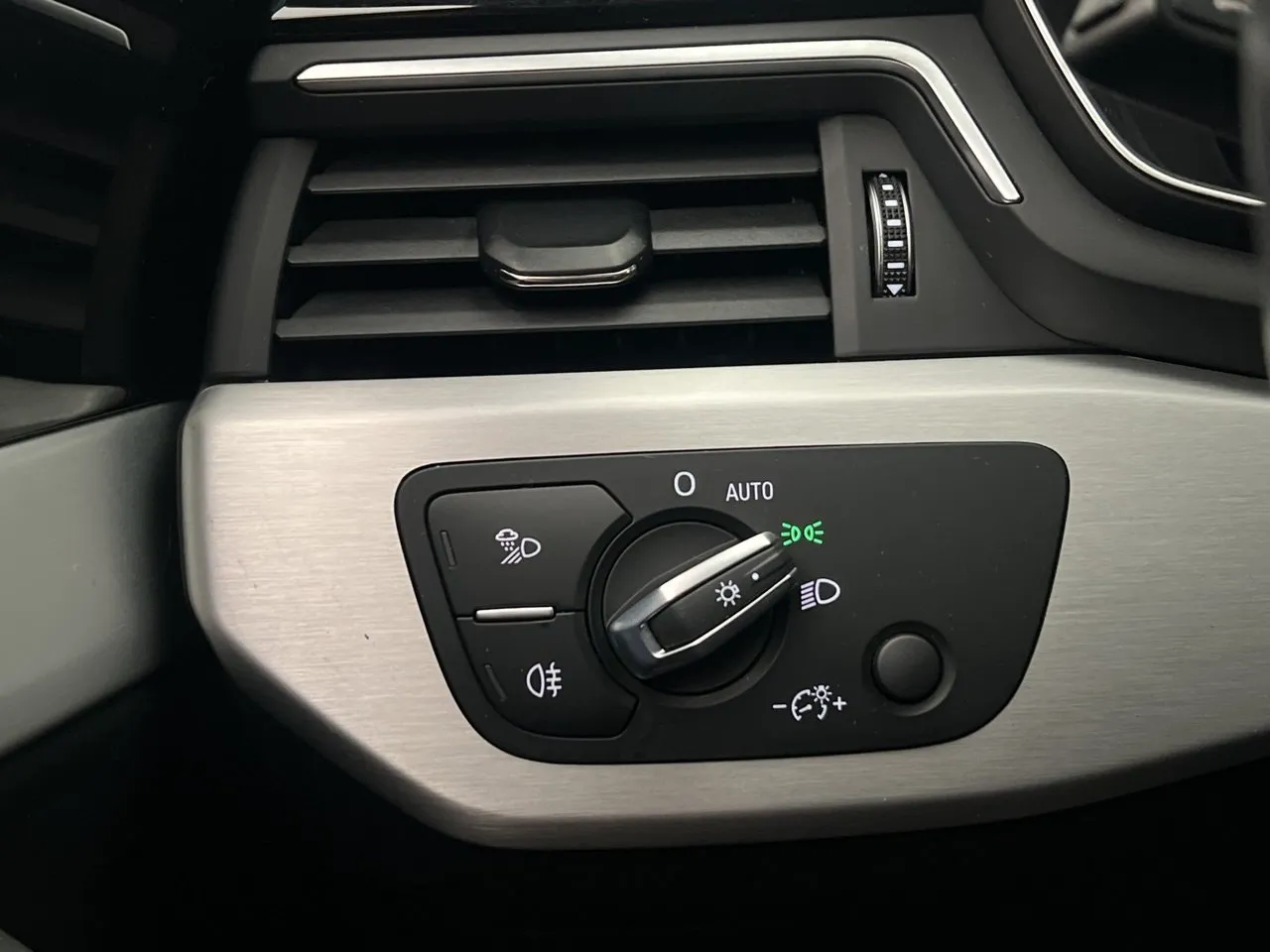 Audi A4 bild 14