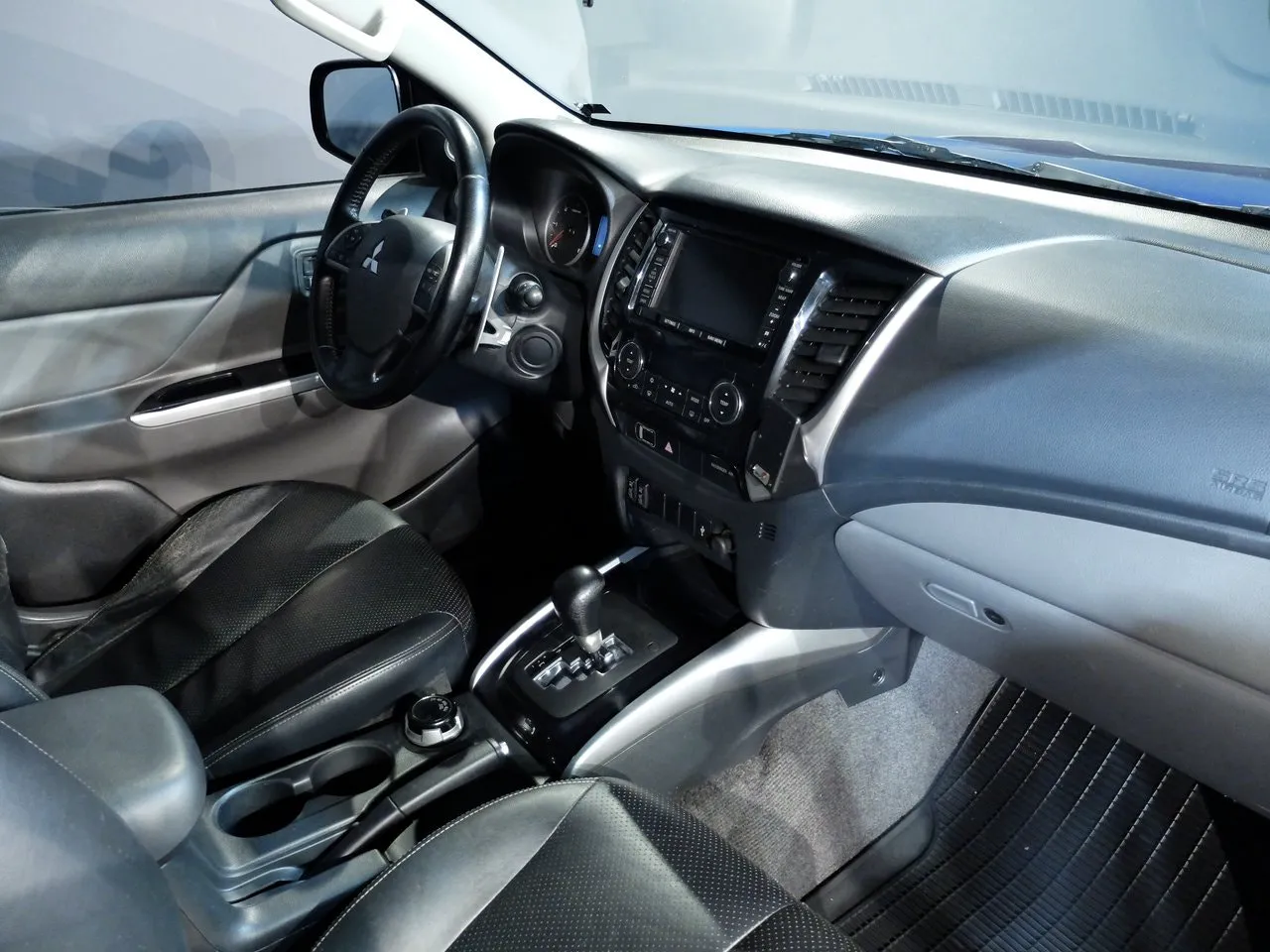 Mitsubishi L200 bild 8
