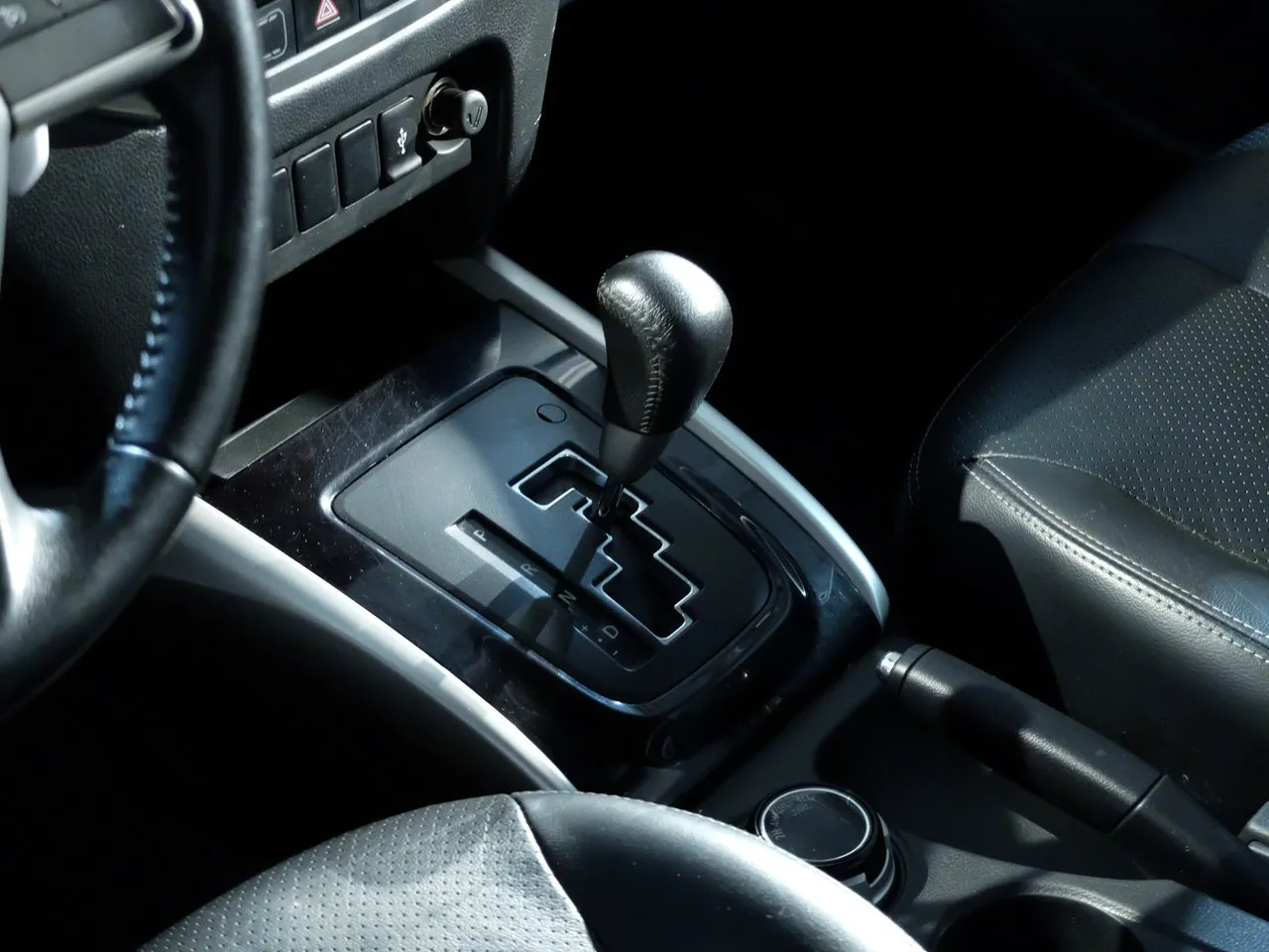 Mitsubishi L200 bild 14