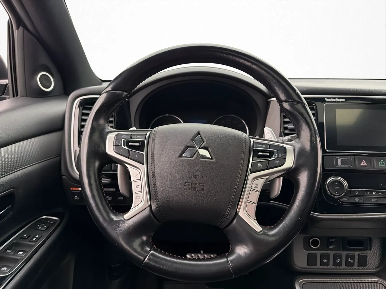 Mitsubishi Outlander bild 16
