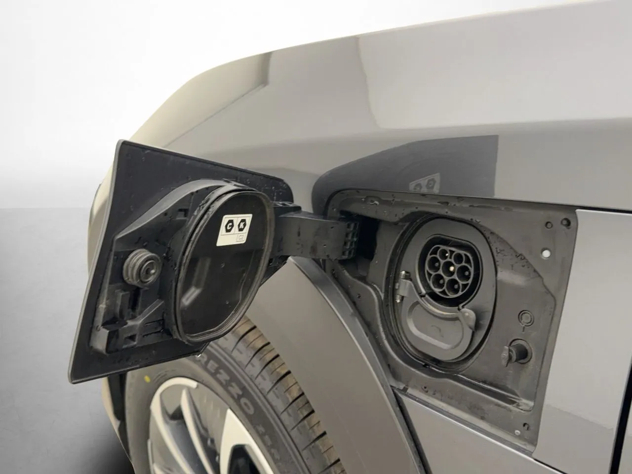 Lexus RZ bild 20