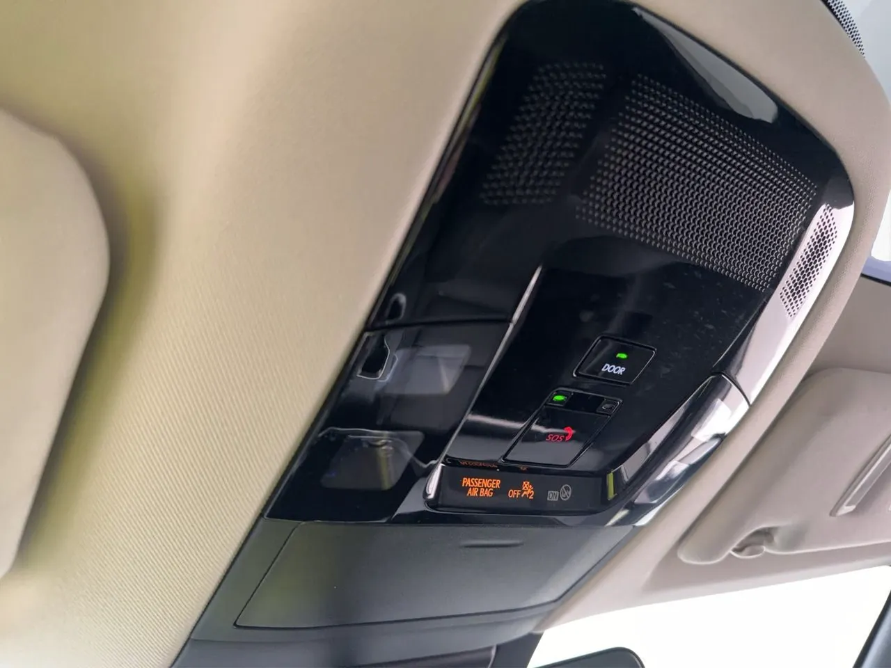 Lexus RZ bild 28
