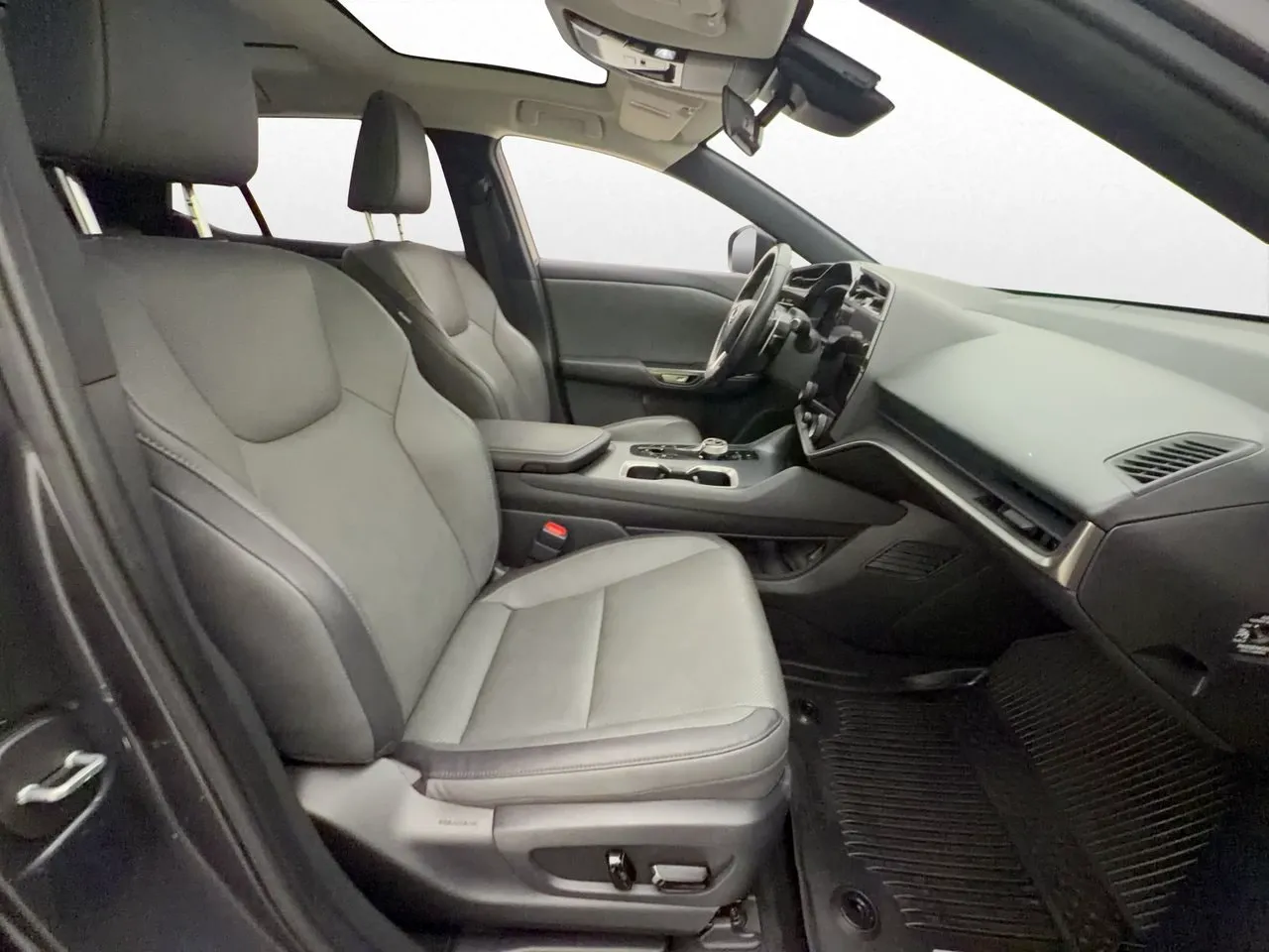 Lexus RZ bild 14