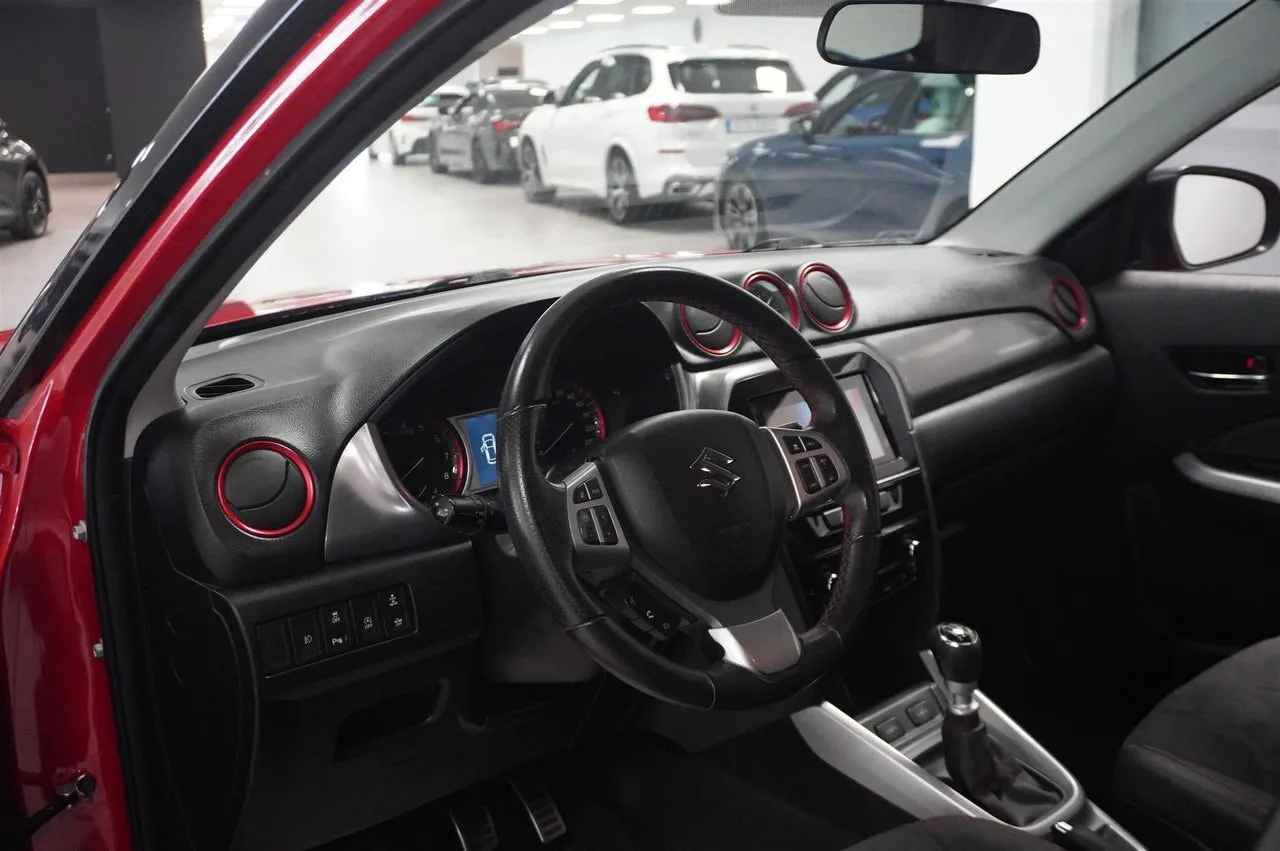 Suzuki Vitara bild 4