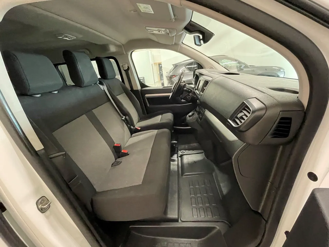 Peugeot Traveller bild 7
