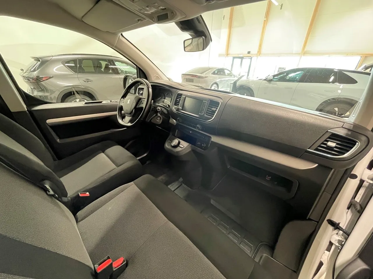 Peugeot Traveller bild 6
