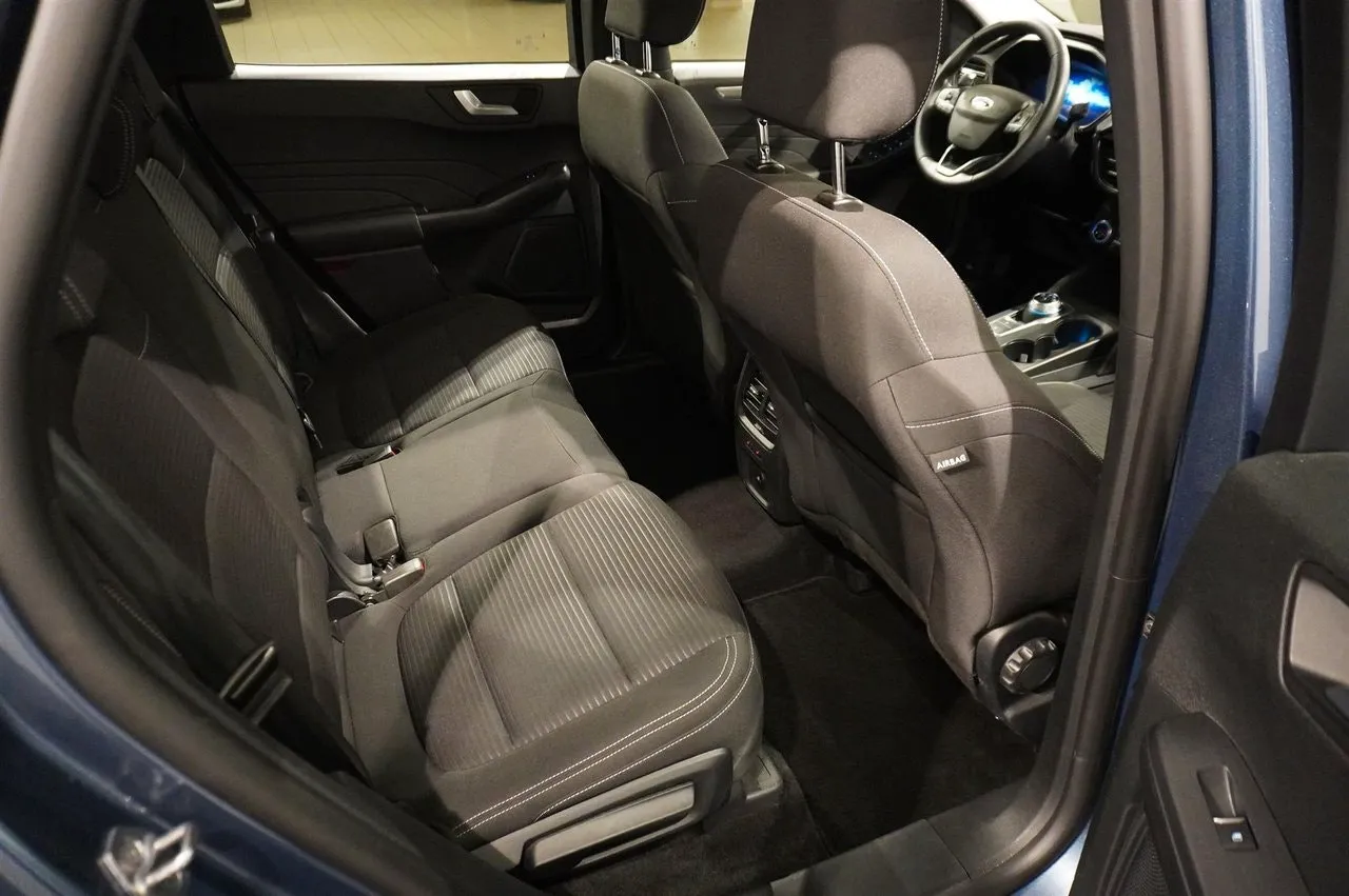 Ford Kuga bild 8