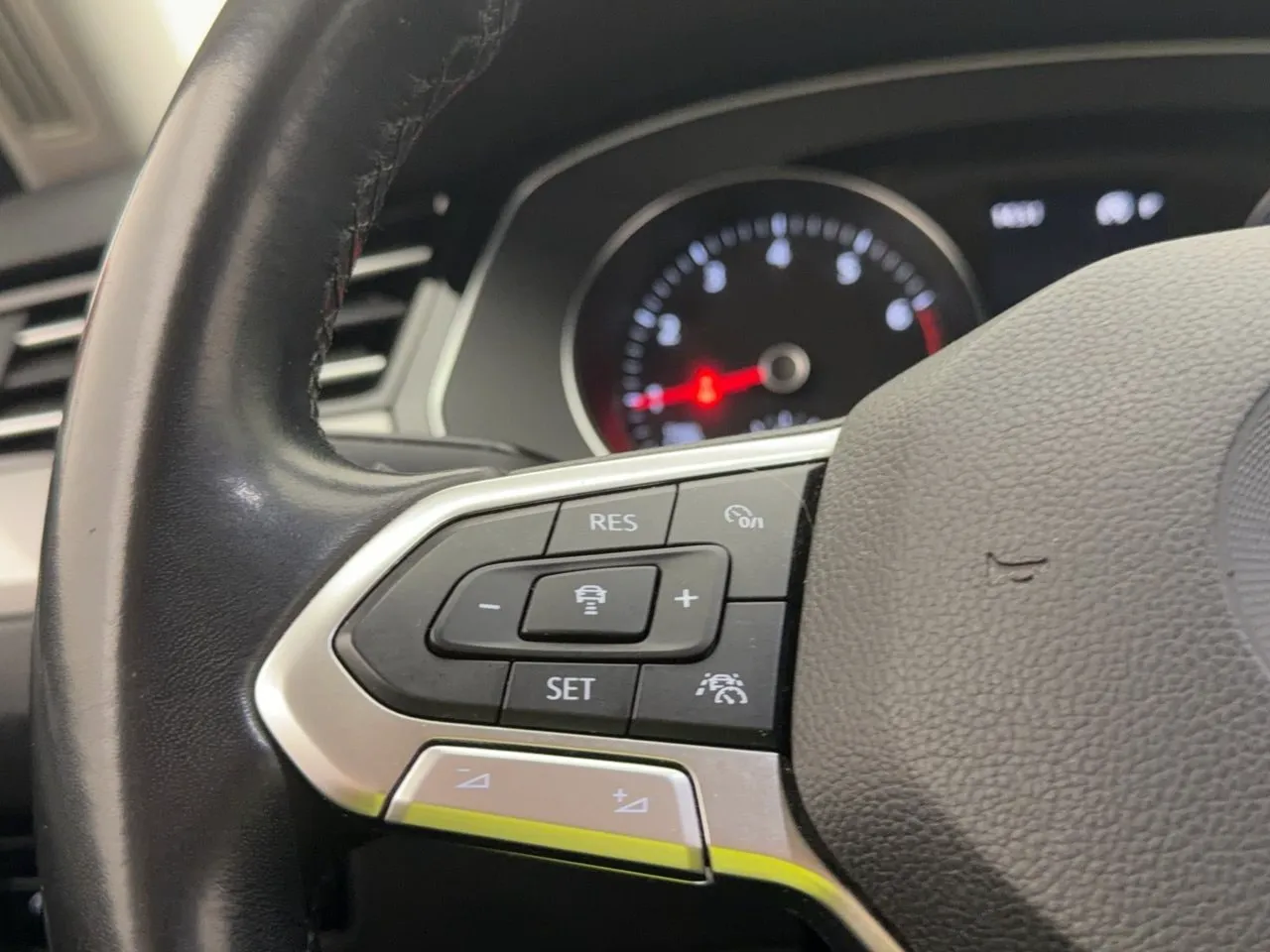 Volkswagen Passat bild 14