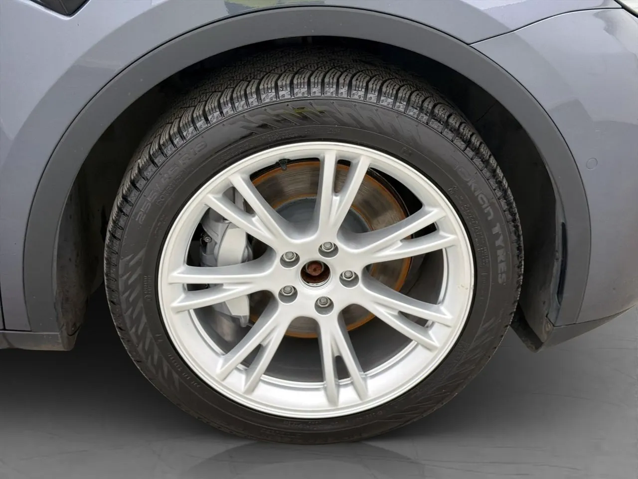 Tesla Model Y bild 36