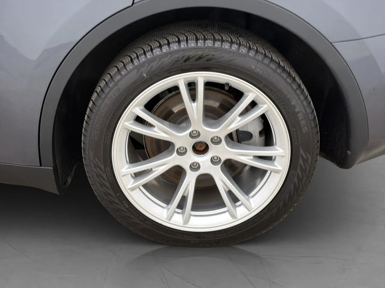 Tesla Model Y bild 34