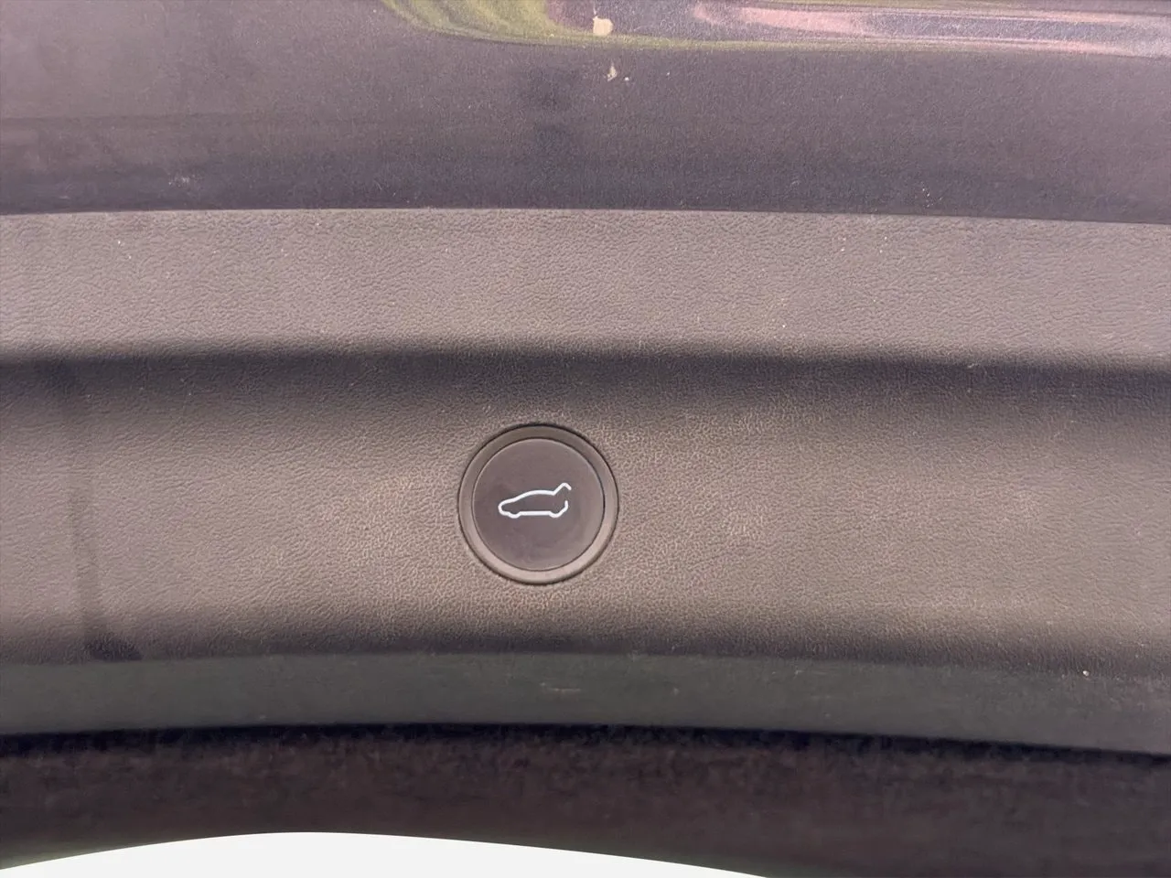 Tesla Model Y bild 32
