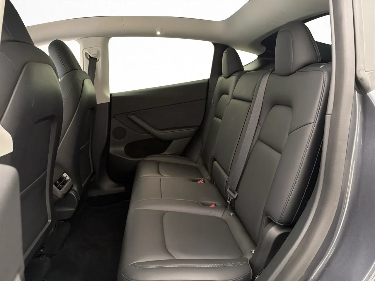 Tesla Model Y bild 30