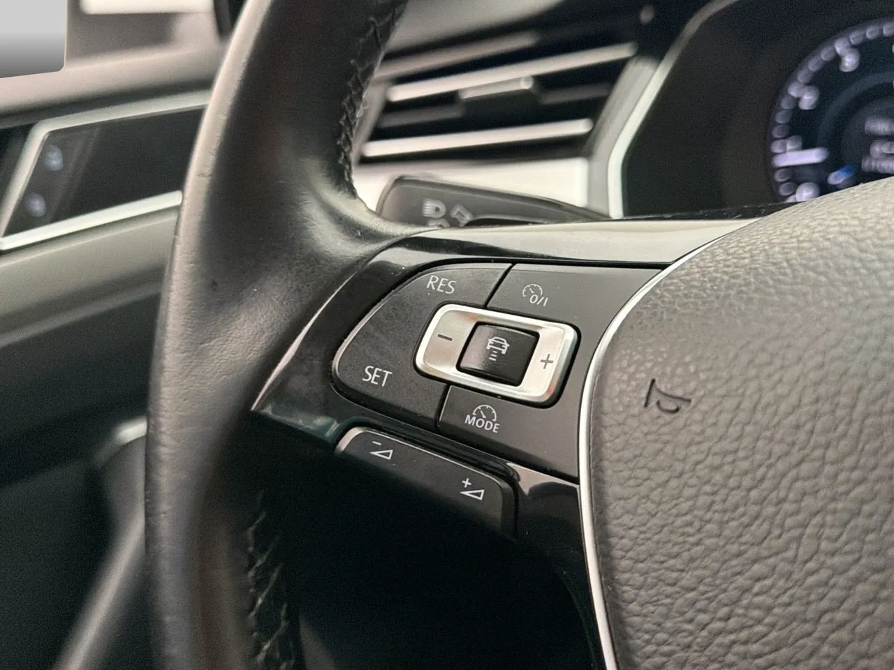 Volkswagen Passat bild 13