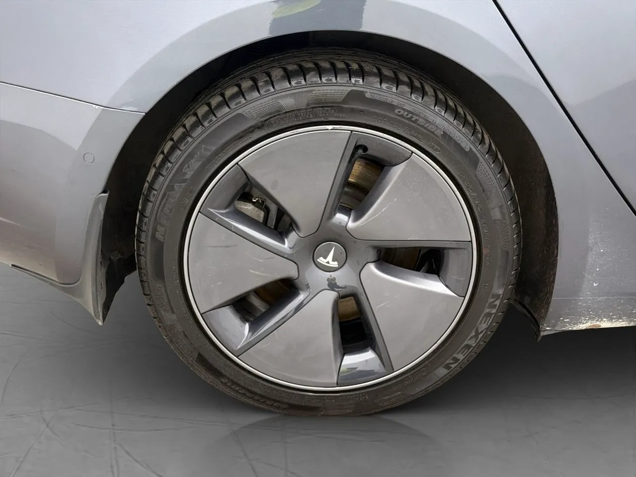 Tesla Model 3 bild 35