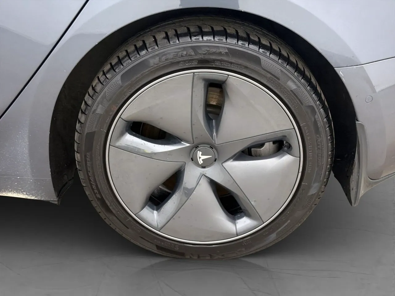 Tesla Model 3 bild 34