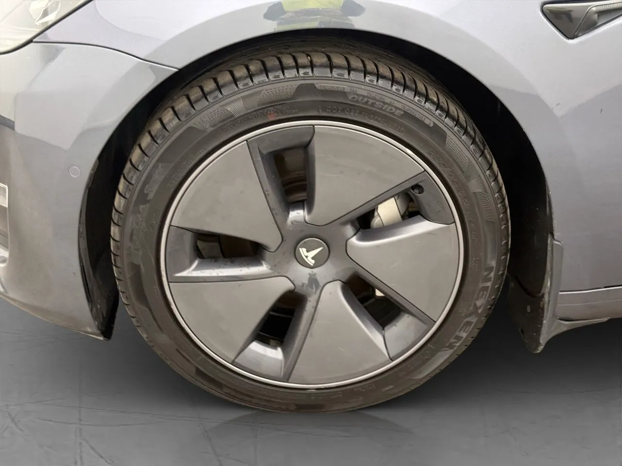 Tesla Model 3 bild 33