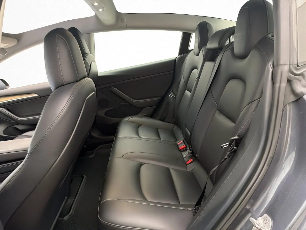 Tesla Model 3 bild 30