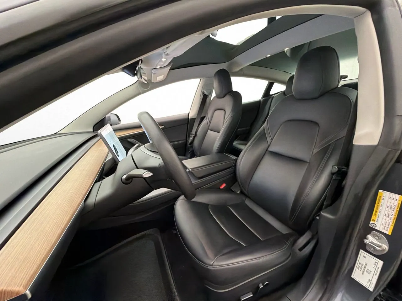 Tesla Model 3 bild 13