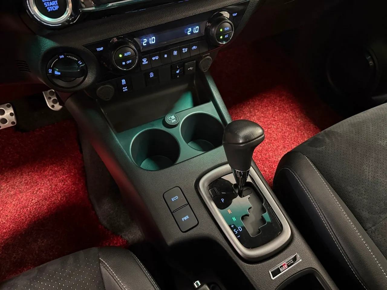 Toyota Hilux bild 14