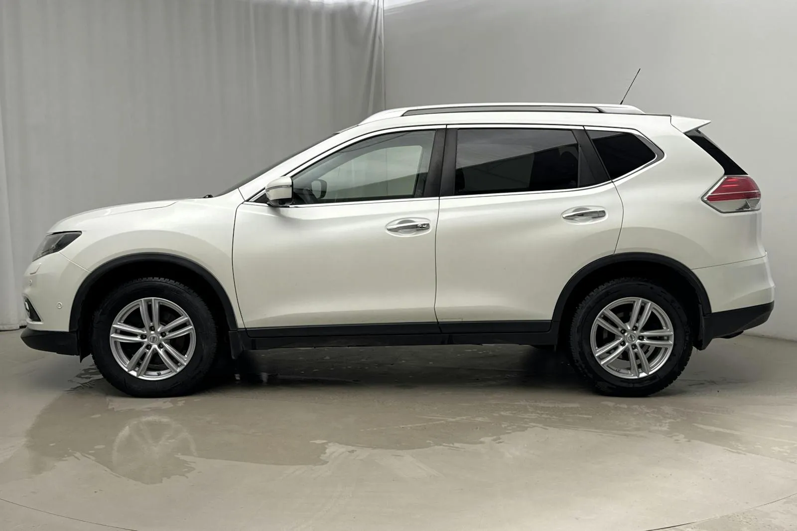 Nissan X-Trail bild 2