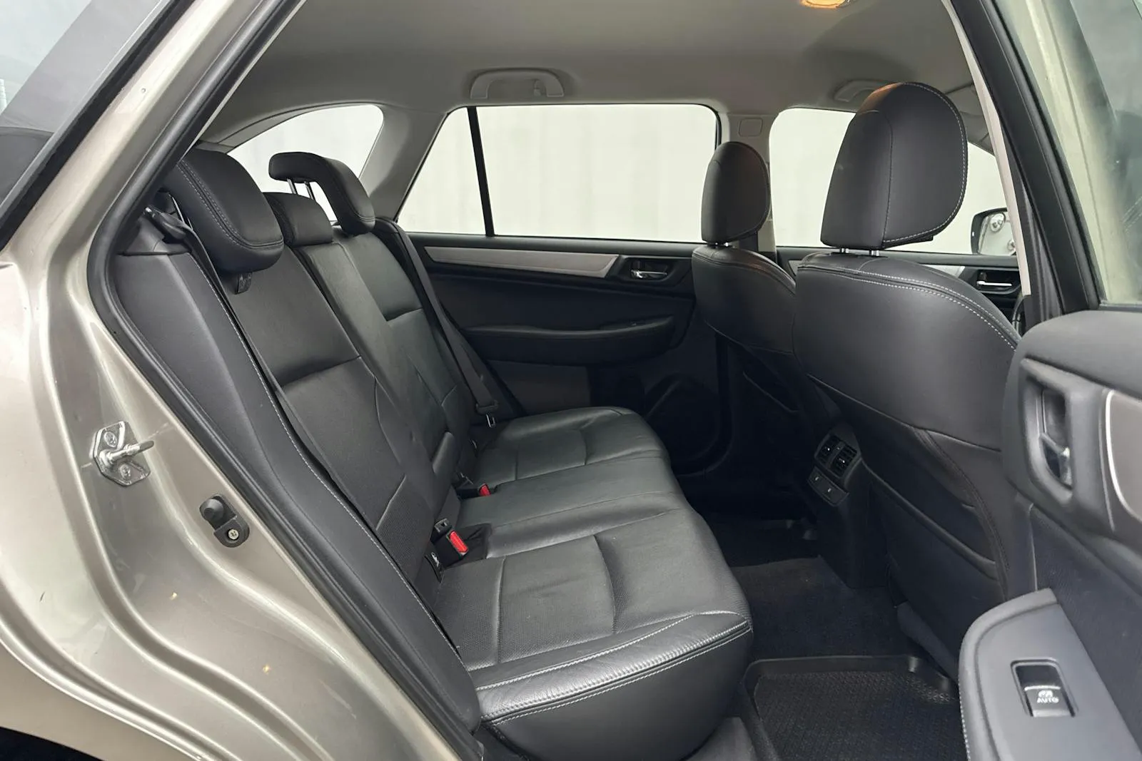 Subaru Outback bild 8