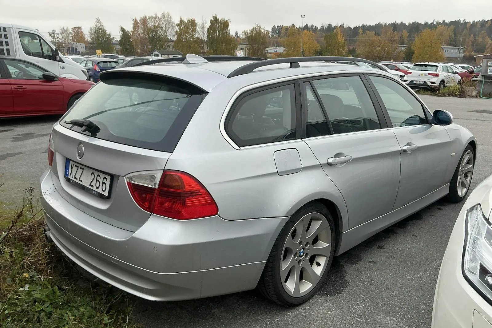 BMW 330 bild 6