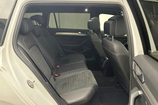 Volkswagen Passat bild 8