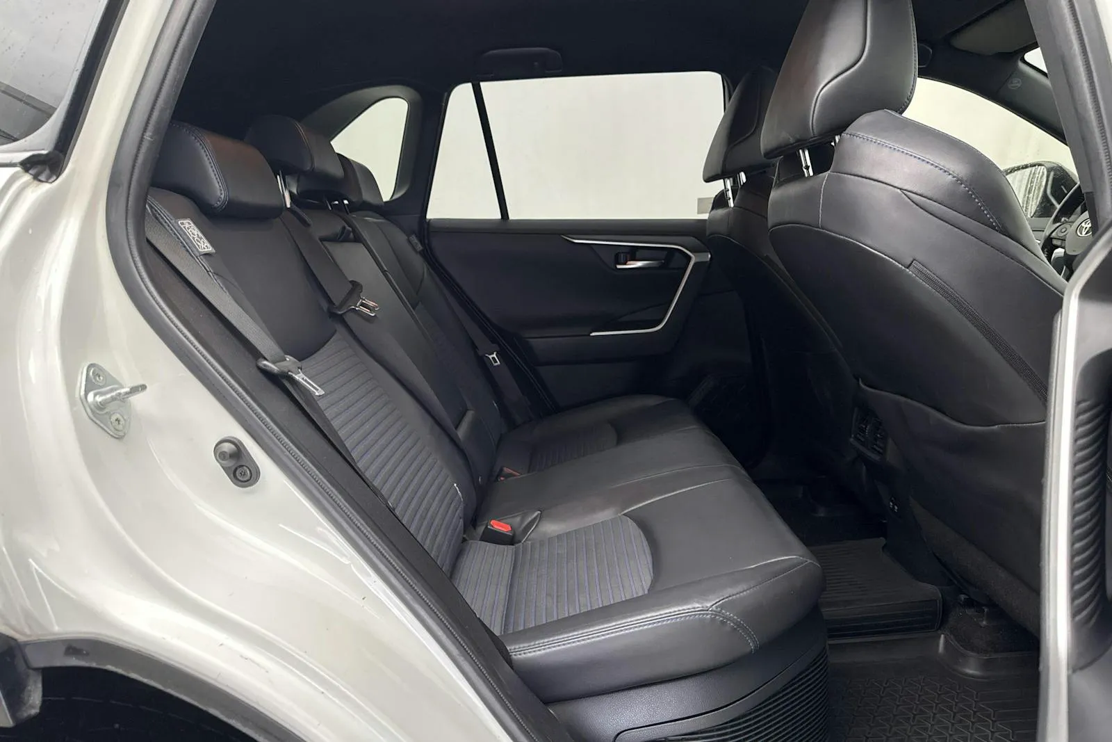 Toyota RAV4 bild 8