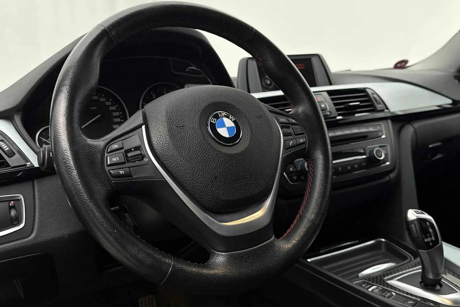 BMW 320 bild 13