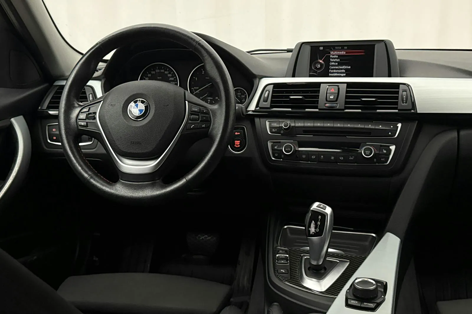 BMW 320 bild 14