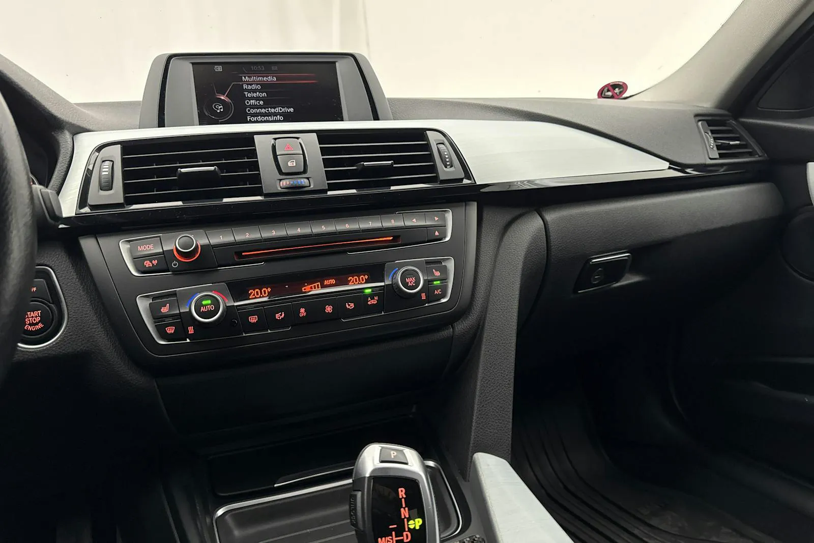 BMW 320 bild 11