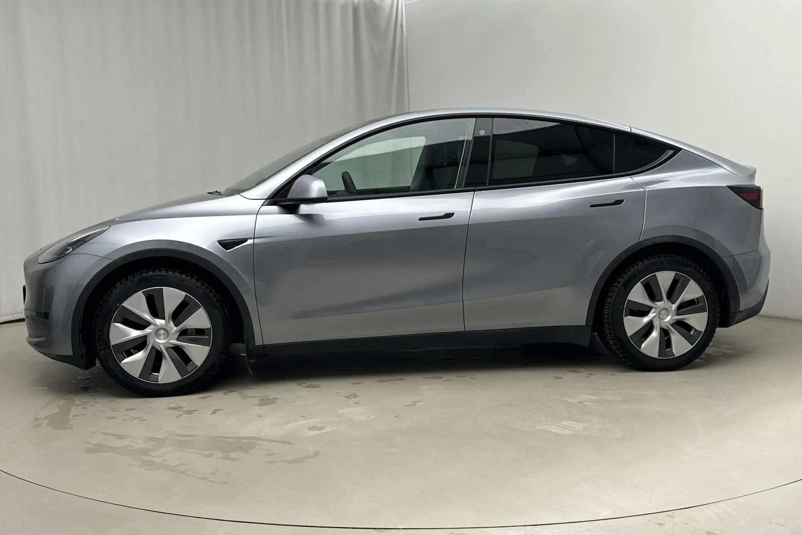 Tesla Model Y bild 2