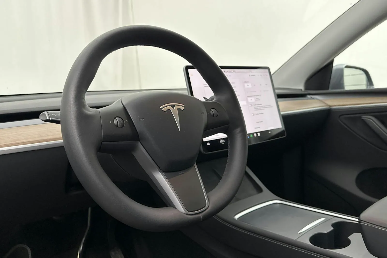 Tesla Model Y bild 19