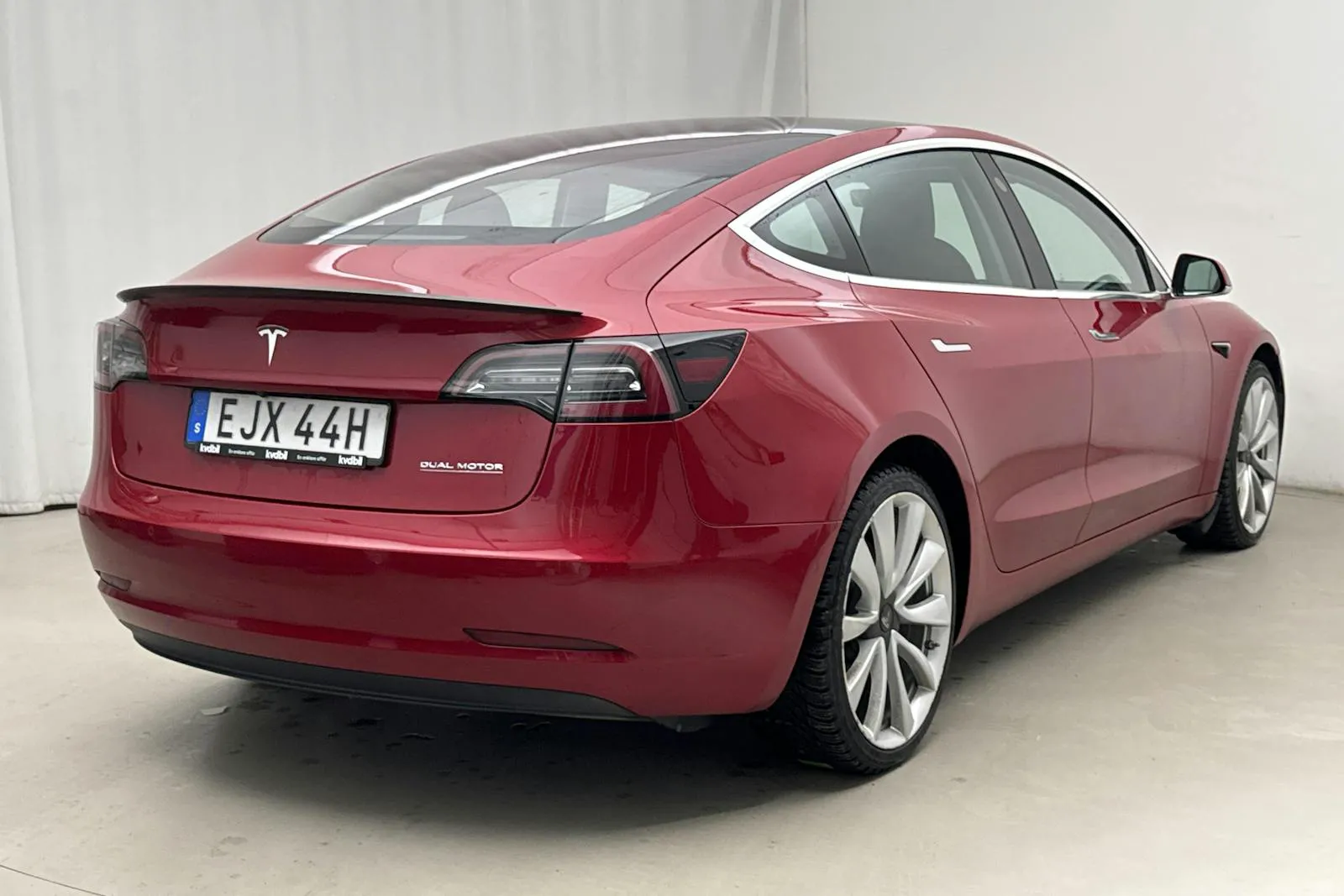 Tesla Model 3 bild 3