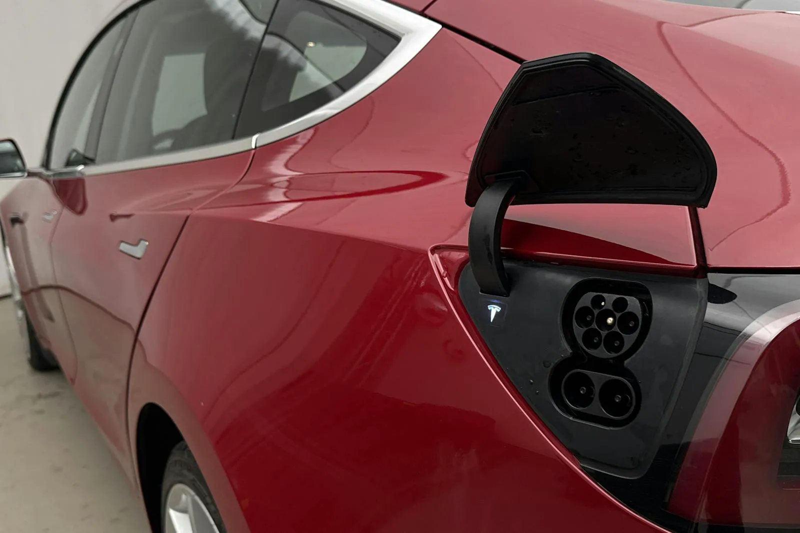 Tesla Model 3 bild 22