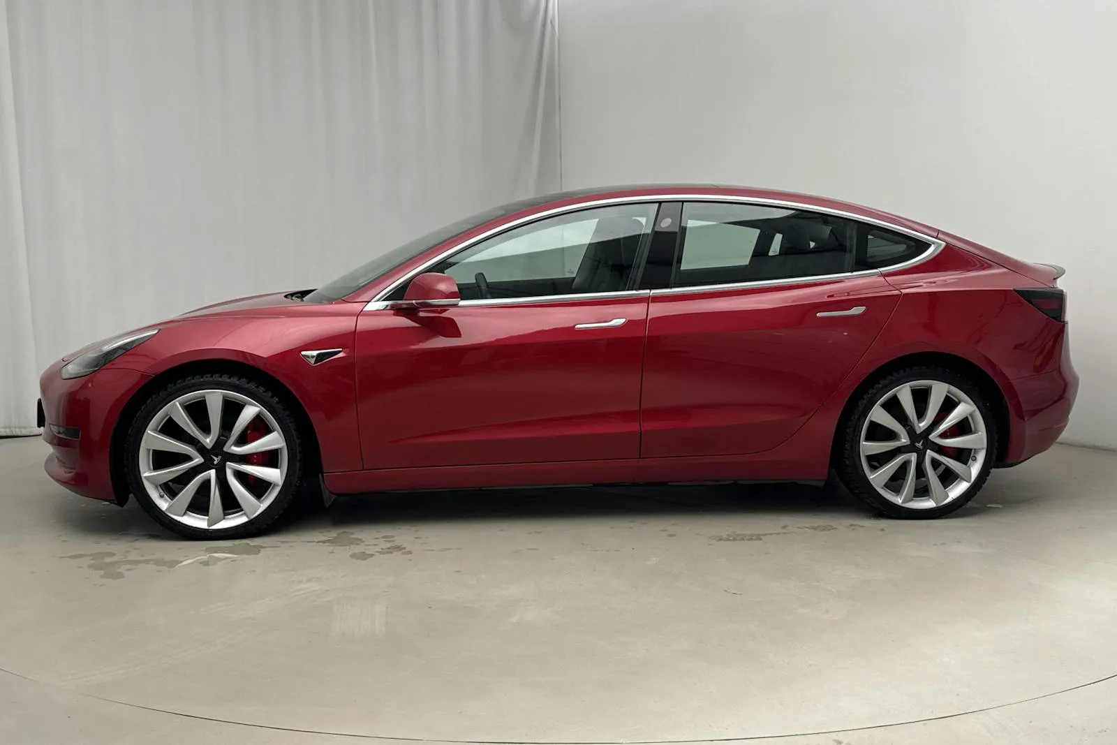 Tesla Model 3 bild 2
