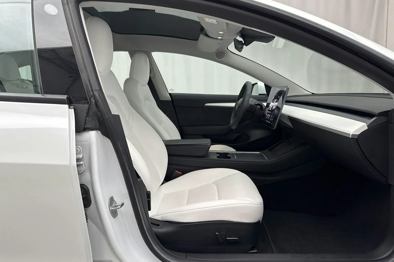 Tesla Model 3 bild 7